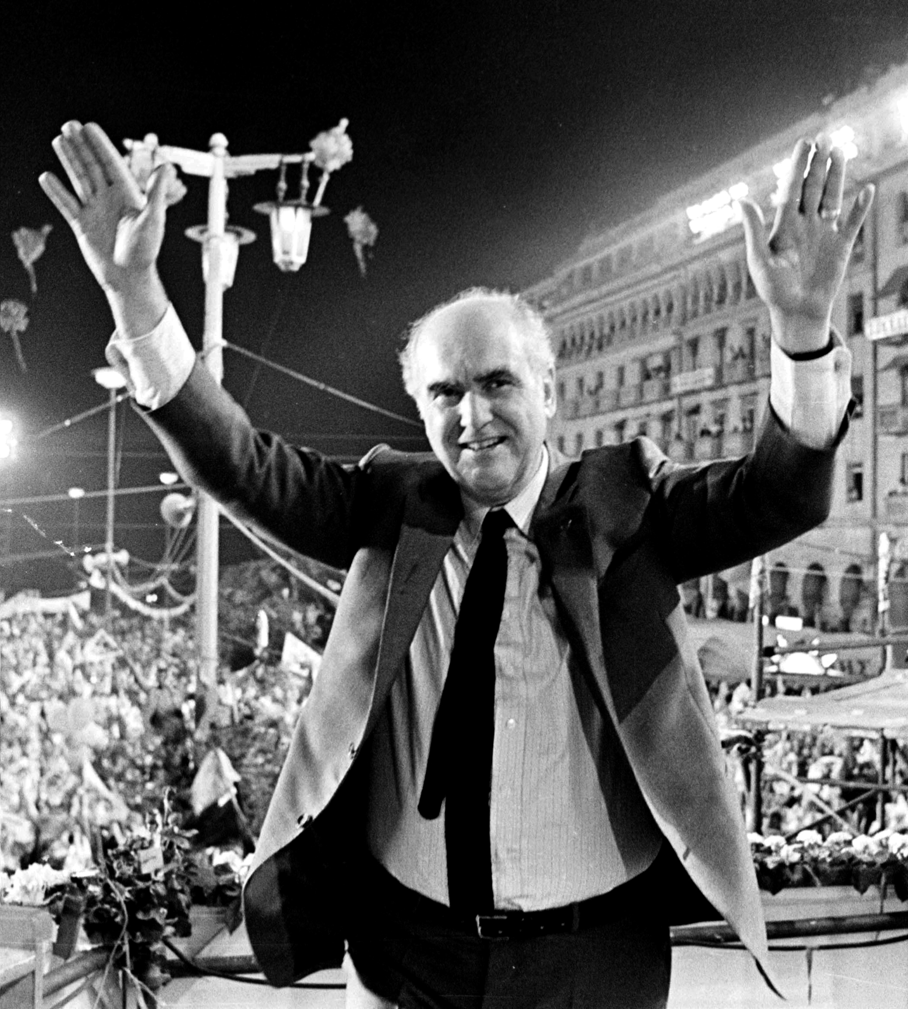 Τελείωσε η Μεταπολίτευση στις 25 Ιουνίου;-3