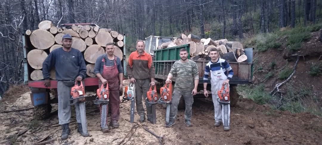 «Είμαστε ακόμα σε κίνδυνο»: Ρητινοπαραγωγοί και μελισσοκόμοι της Εύβοιας στην «Κ»-3