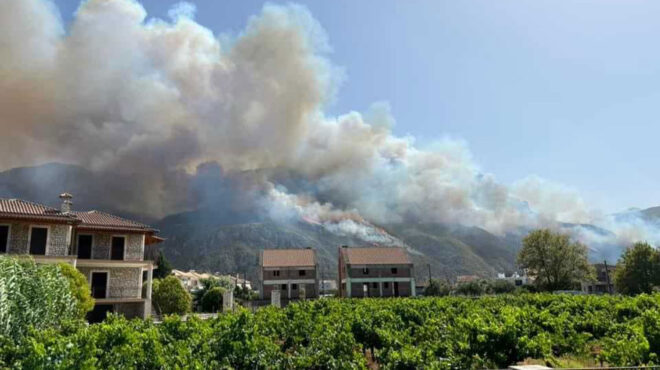 πύρινο-μέτωπο-στην-αιγιάλεια-κλειστ-562535428