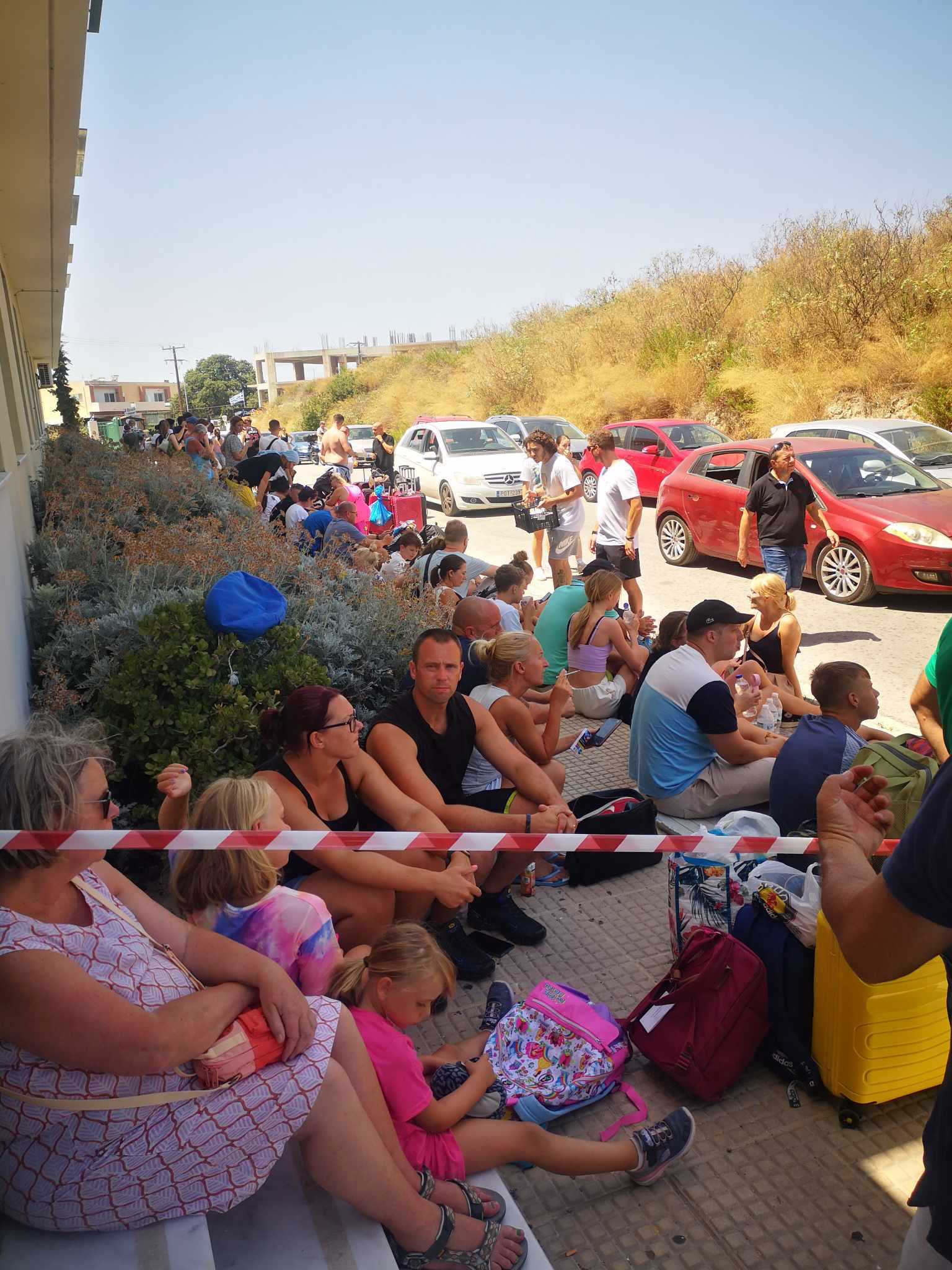 Ρόδος: Το συγκινητικό κύμα αλληλεγγύης και το «ευχαριστώ» των τουριστών-9