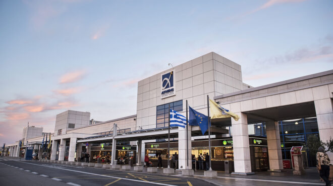 στη-βουλή-σε-δύο-δόσεις-η-δημόσια-εγ-562507480