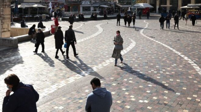 το-126-του-εισοδήματός-τους-ξοδεύουν-κάθ-562506271