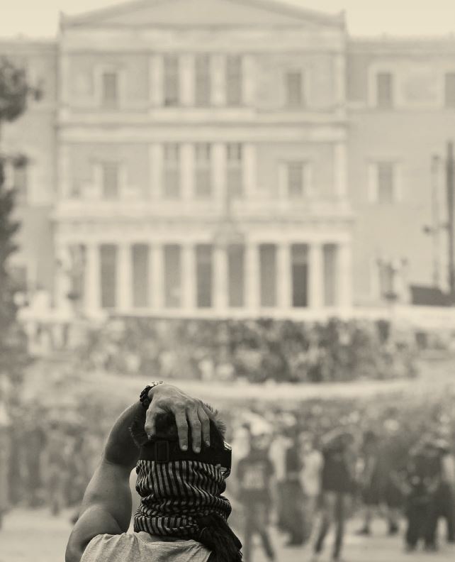 Τελείωσε η Μεταπολίτευση στις 25 Ιουνίου;-2