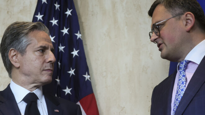 νατο-τηλεφωνική-επικοινωνία-μπλίνκε-562512847