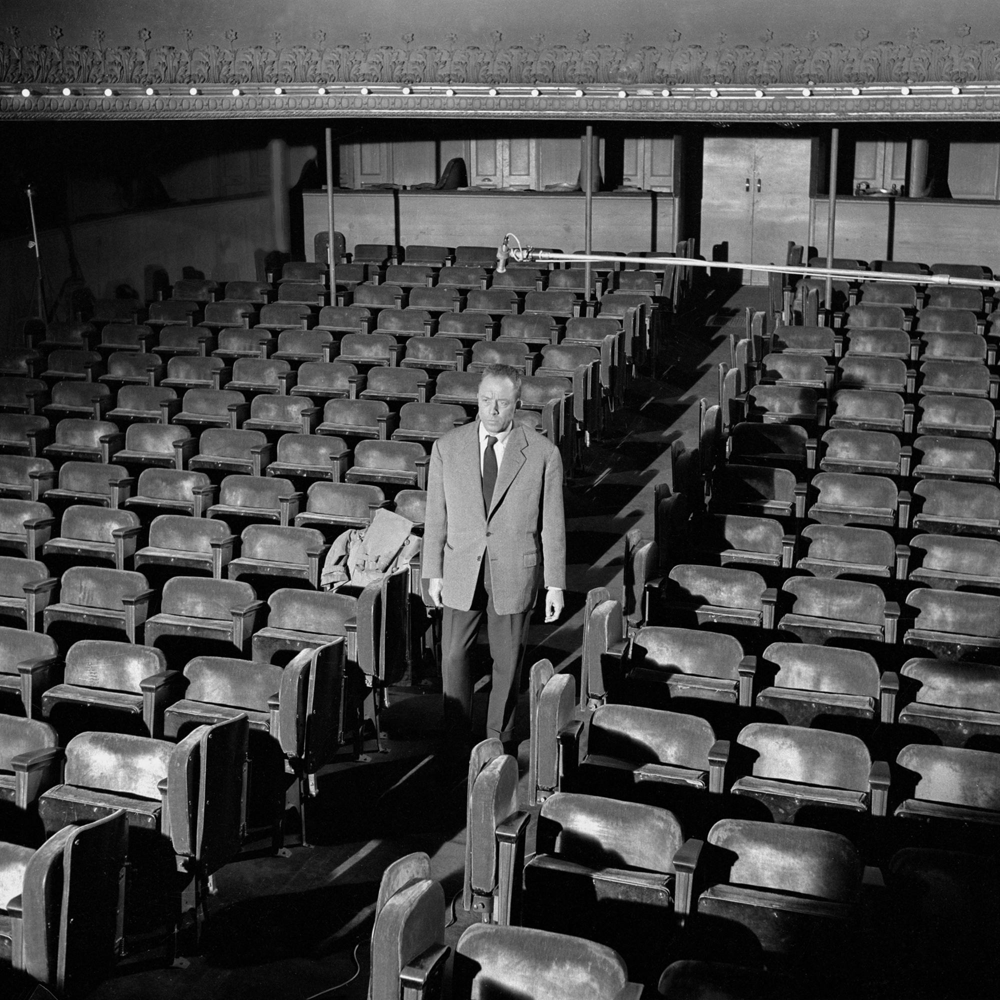 Αλμπέρ Καμύ: Εκπρόσωπος μιας γενιάς-13