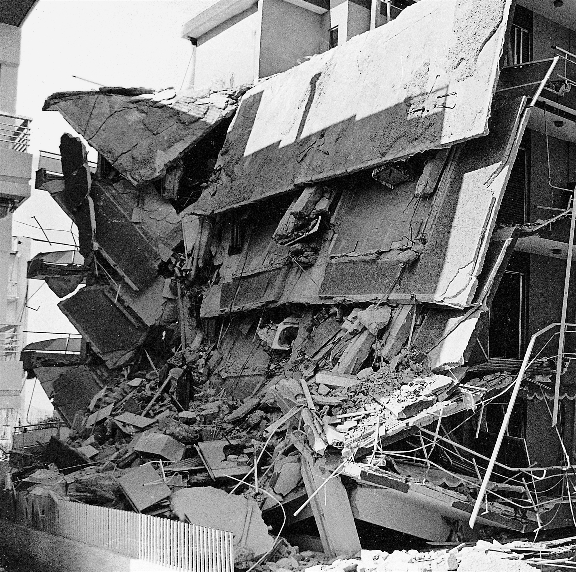 Οταν η Αθήνα σείστηκε από τα Ρίχτερ-3