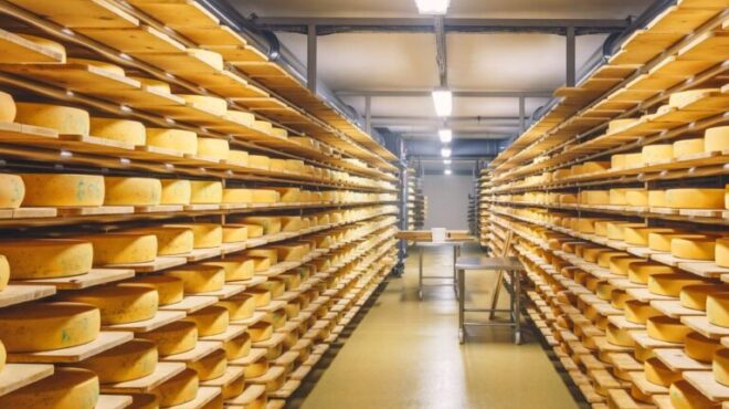 γιατί-οι-ελβετοί-τρώνε-εισαγόμενα-τυρ-562533637