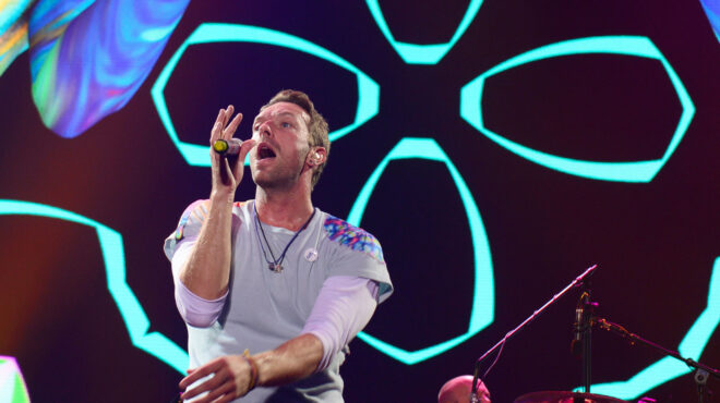 εξι-ώρες-στην-ψηφιακή-ουρά-για-τους-coldpla-562538194