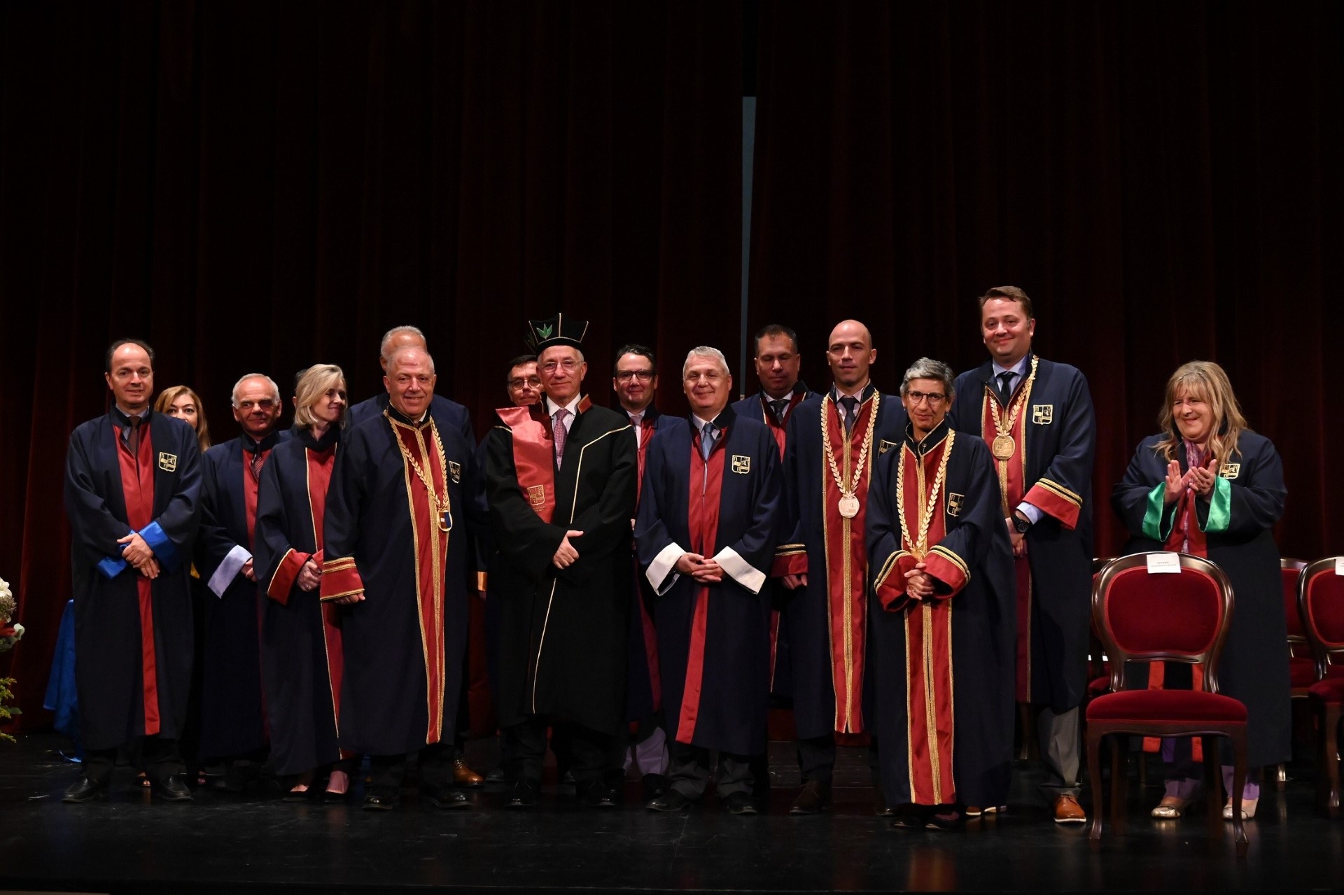 Το Πανεπιστήμιο Πειραιώς αναγόρευσε επίτιμο διδάκτορα τον Μιχάλη Τσαμάζ-1