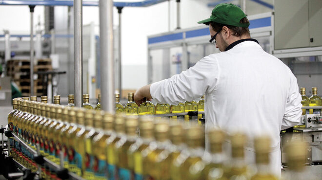 ανέβασε-ταχύτητα-η-βιομηχανία-τον-ιού-562526104