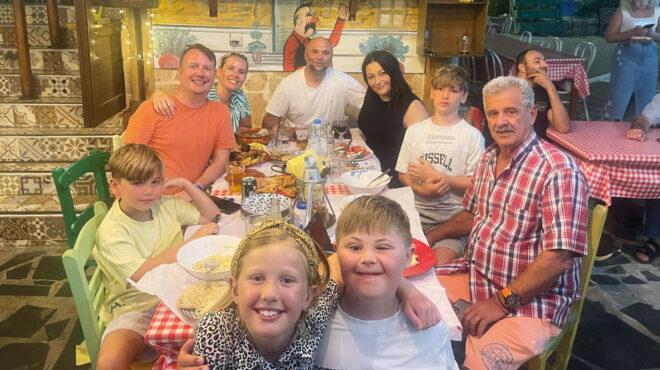 πυρκαγιές-οι-ροδίτες-άνοιξαν-τα-σπίτι-562539136