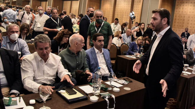 πασοκ-το-παρασκήνιο-του-ηχηρού-διαζυγ-562507246