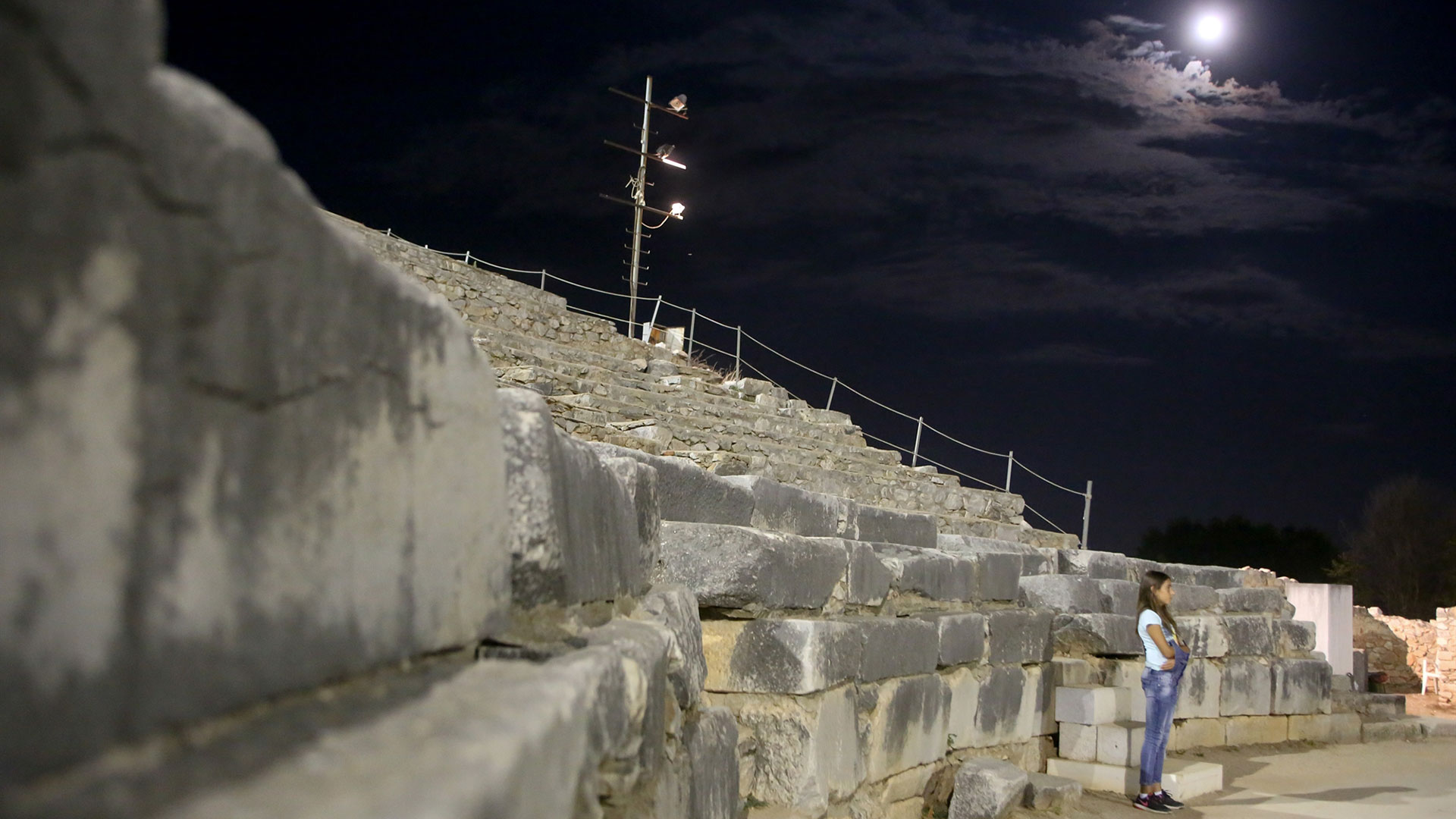 Τα φεγγάρια του Αυγούστου-1