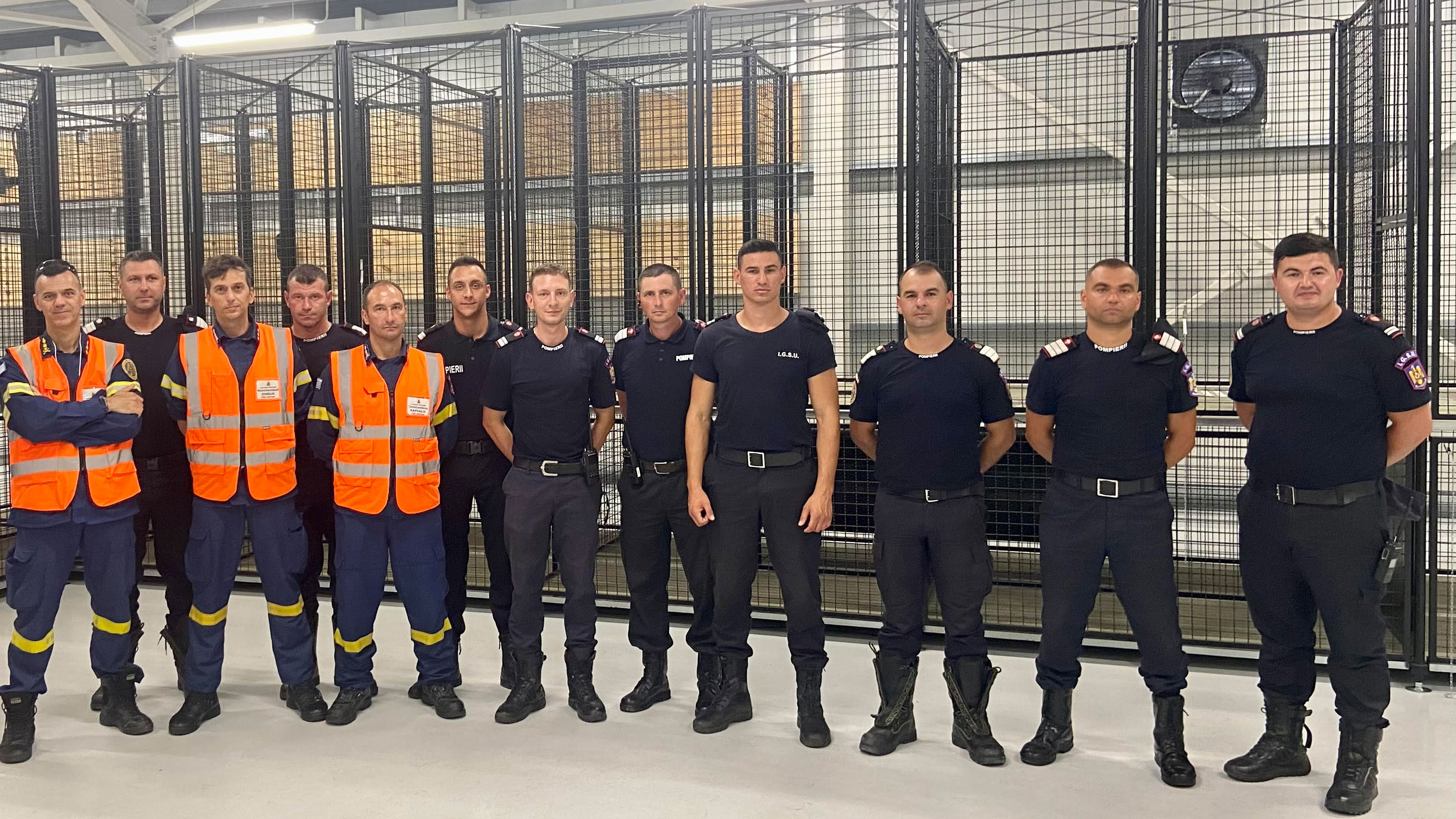 Πιάνουν δουλειά οι πρώτοι πυροσβέστες από έξι χώρες-2