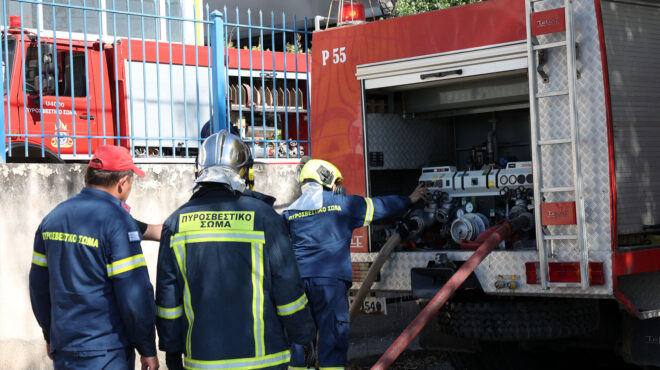 υπό-μερικό-έλεγχο-η-πυρκαγιά-σε-εγκατα-562505761