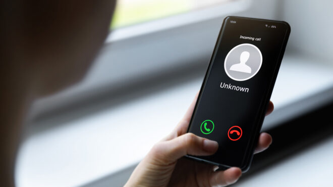 μάστιγα-οι-τηλεφωνικές-απάτες-απέσπ-562543324