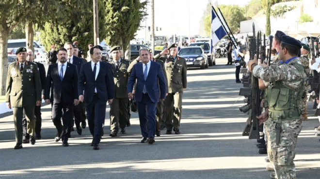 χαρδαλιάς-και-φλώρος-στην-κύπρο-για-τι-562530772