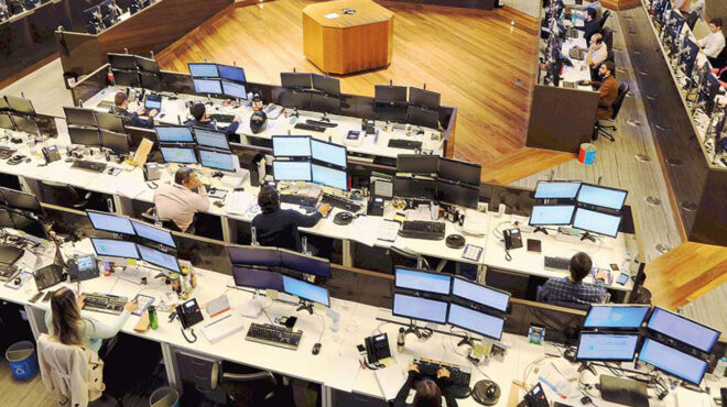 aπό-ρεκόρ-σε-ρεκόρ-τα-ελληνικά-ομόλογα-562545784