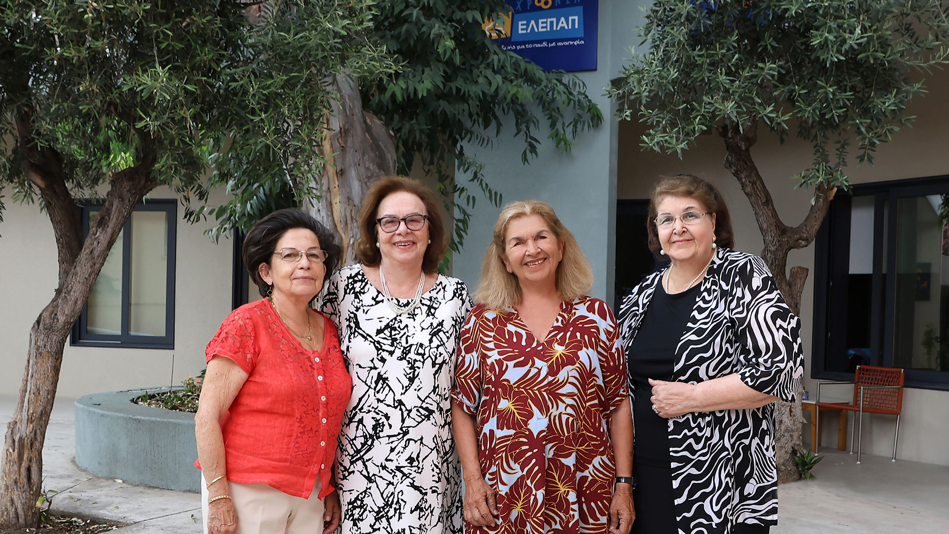 ΕΛΕΠΑΠ: Οι επίμονες εθελόντριες της οδού Κόνωνος-1