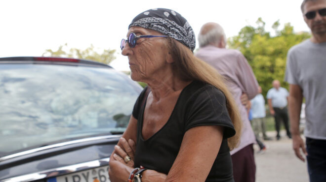 πέθανε-η-θρυλική-τραγουδίστρια-με-τη-φ-562505863