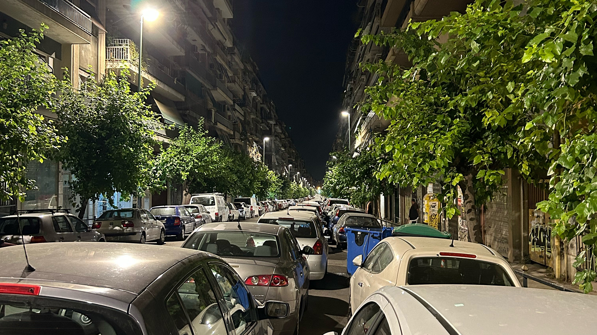 η-μεταμεσονύκτια-οδύσσεια-έξω-από-τ-562535914