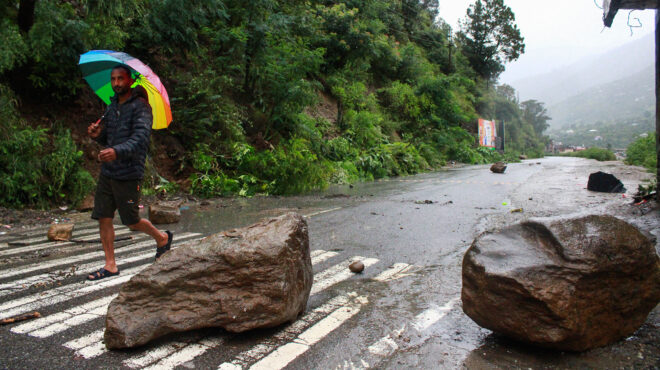 ινδία-29-νεκροί-από-τις-πλημμύρες-και-τι-562514041