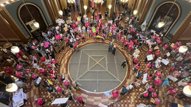 ηπα-το-κοινοβούλιο-της-αιοβα-ενέκρινε-562516675