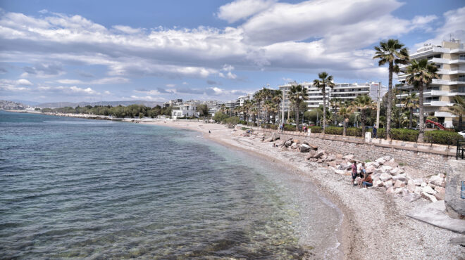 καιρός-εως-38-βαθμούς-η-θερμοκρασία-σήμ-562508803