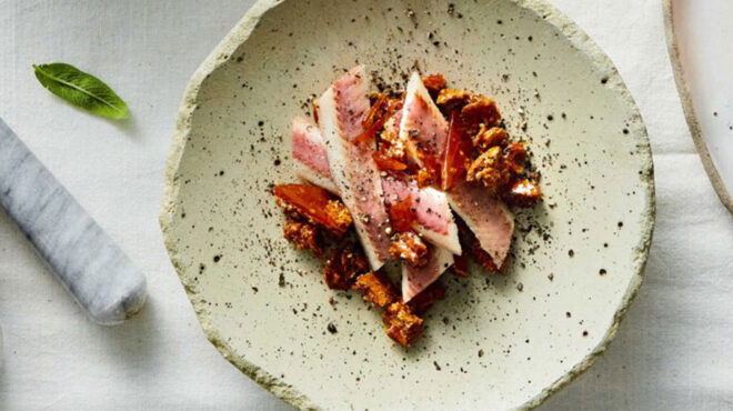 καραμελωμένος-ντάκος-με-καπνιστό-χέλ-562512739