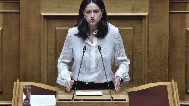 ακαρπη-η-συνάντηση-κεραμέως-φάμελλο-562515622