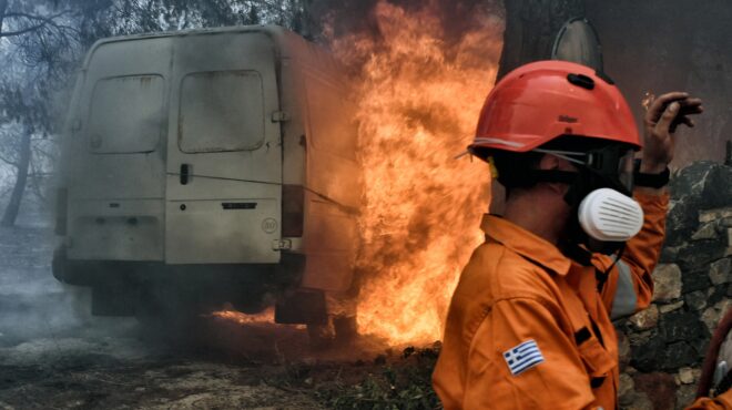 φωτιά-τώρα-στο-λουτράκι-112-για-εκκενώσ-562525348