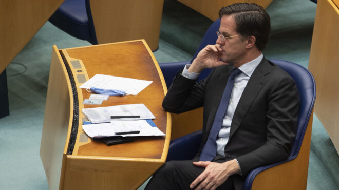 ολλανδία-αντιμέτωπη-με-πρόταση-μομφή-562512943