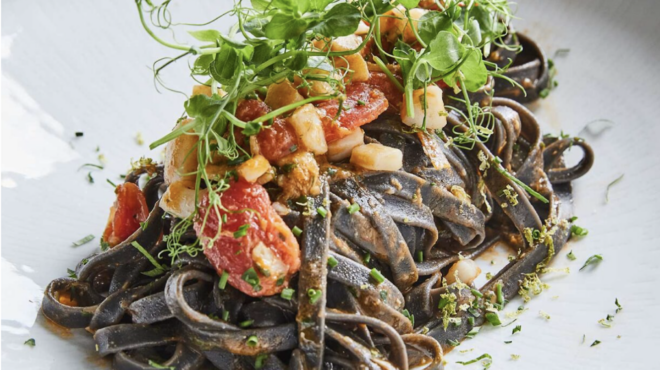 μαύρες-ταλιατέλες-με-ψητές-σουπιές-562521004