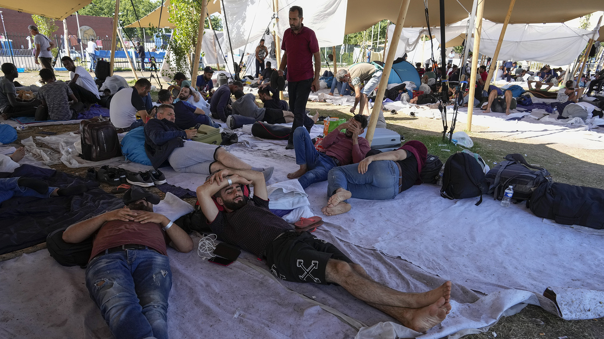 Ολλανδία: O κυβερνητικός συνασπισμός απειλείται με κατάρρευση λόγω μεταναστευτικού-1