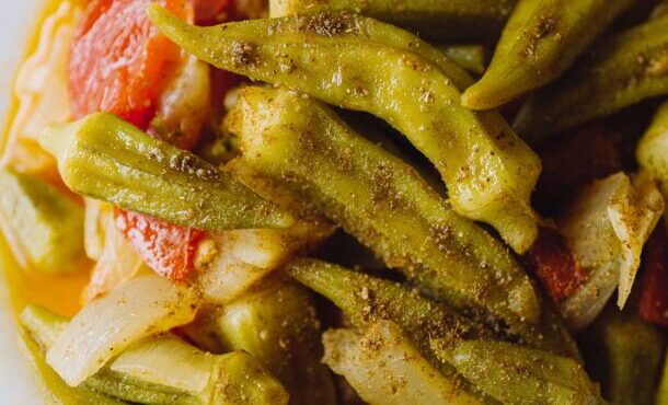 μπαμιελίδικο-μπάμιες-λαδερές-τραγαν-562547311