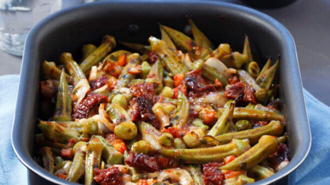 μπάμιες-στον-φούρνο-με-φρέσκες-και-λια-562540972