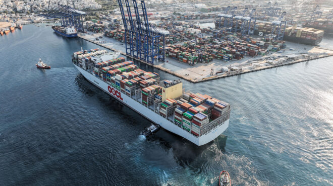 στον-πειραιά-ένα-από-τα-μεγαλύτερα-πλο-562513873