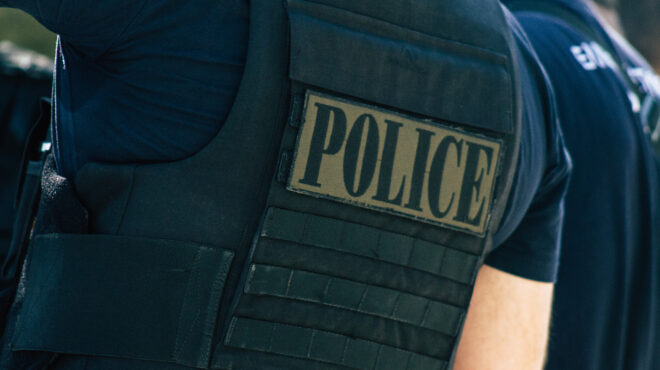 σπάτα-λήξη-συναγερμού-στα-στούντιο-κα-562518832