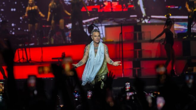 ο-ρόμπι-γουίλιαμς-τραγούδησε-για-τον-δ-562501993