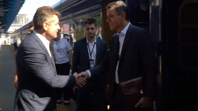 στο-κίεβο-ο-πέδρο-σάντσεθ-θα-μεταφέρω-562500805