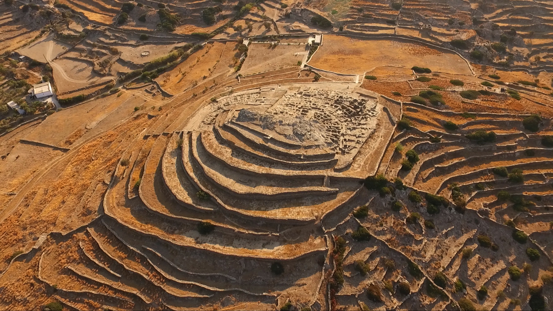 Η Ιος δεν είναι μόνο το νησί των «πρώτων διακοπών»-1