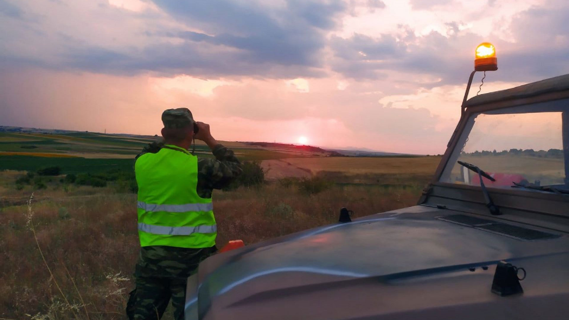 Πυρκαγιές: Η μάχη των Ενόπλων Δυνάμεων με τις φλόγες (εικόνες)-1