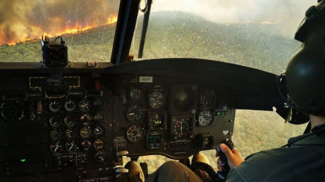 πυρκαγιές-η-μάχη-των-ενόπλων-δυνάμεων-562529308