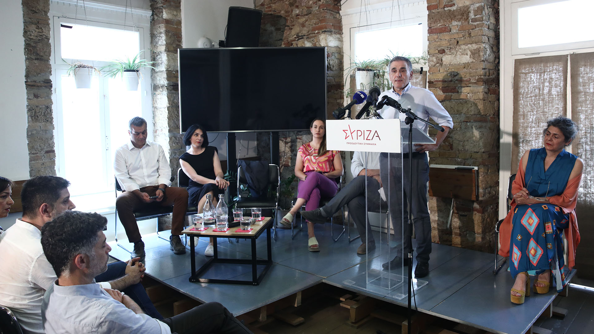 ΣΥΡΙΖΑ: Ο Ευκλείδης Τσακαλώτος ανακοίνωσε την υποψηφιότητά του για την ηγεσία-2