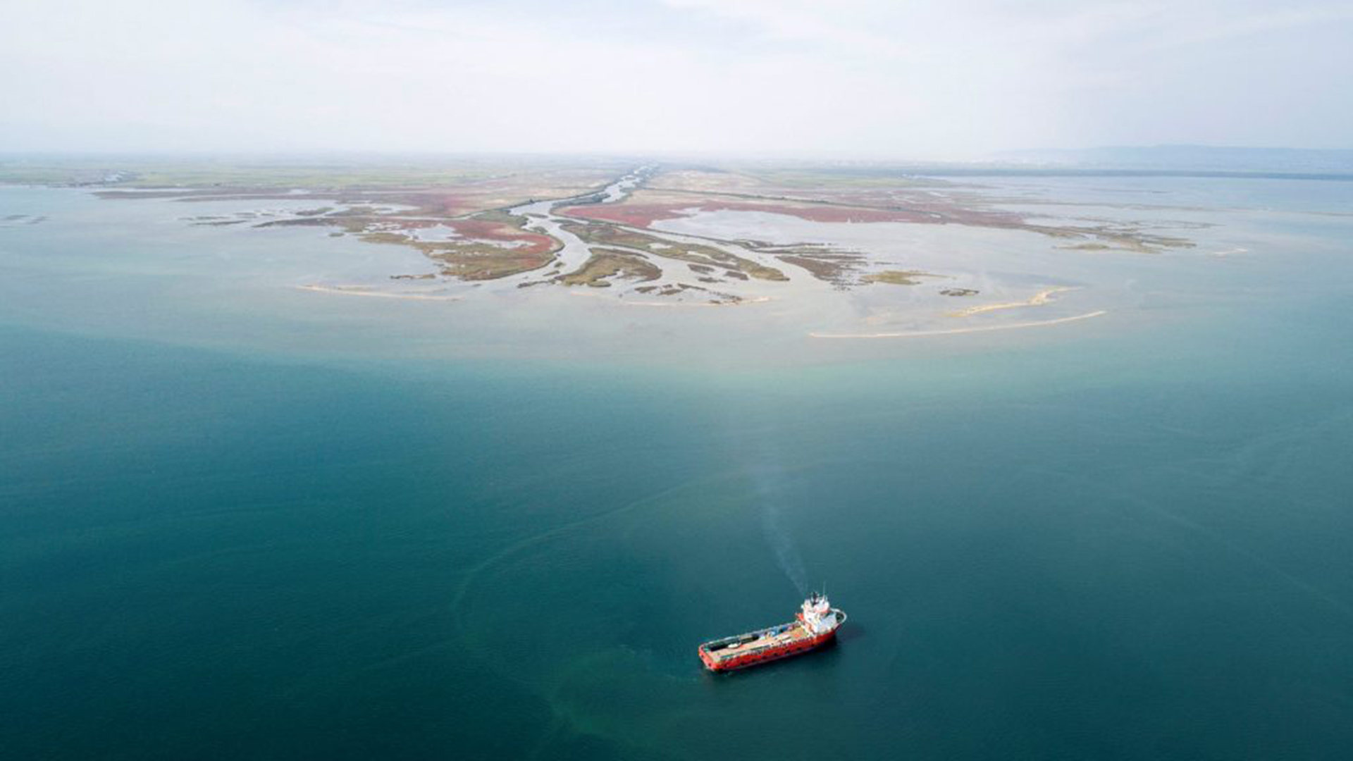 Ο «Τυφώνας» του Κοινωφελούς Ιδρύματος Αθανάσιος Κ. Λασκαρίδης καθάρισε τις ακτές της Σάμου-2