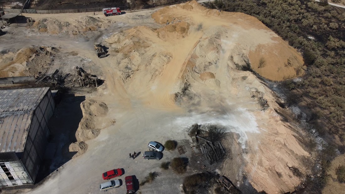 Μαγνησία: SOS από τοξικά αέρια μετά τη φωτιά σε μονάδα ανακύκλωσης πλαστικού-1