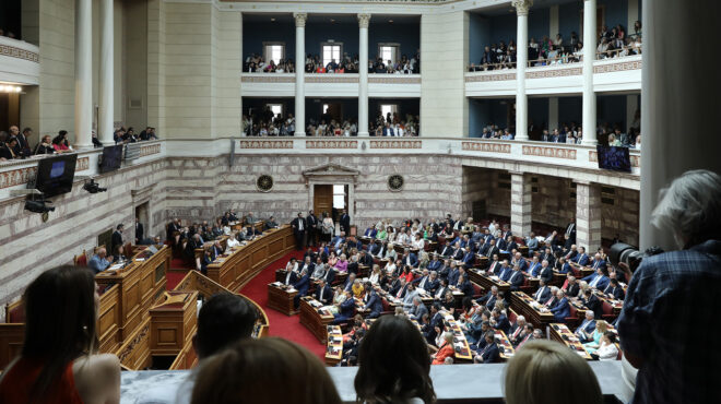 live-η-εκλογή-του-νέου-προεδρείου-της-βουλ-562503679