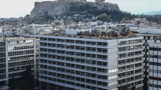 πόσο-αυξάνονται-μισθοί-επιδόματα-στο-562517359