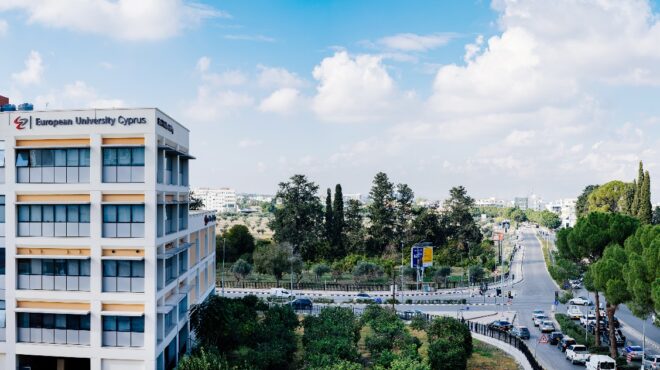 νομικές-σπουδές-και-ευκαιρίες-καριέρ-562548655