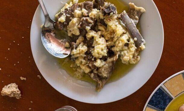 αρνάκι-ή-κατσικάκι-τσιγαριαστό-με-στά-562570516